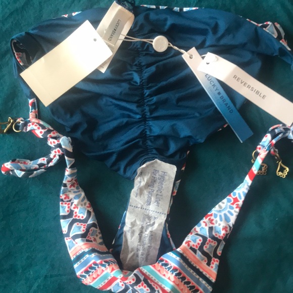 LUCKY BRAND Reversible Venice String Bikini bottom - Picture 7 of 8